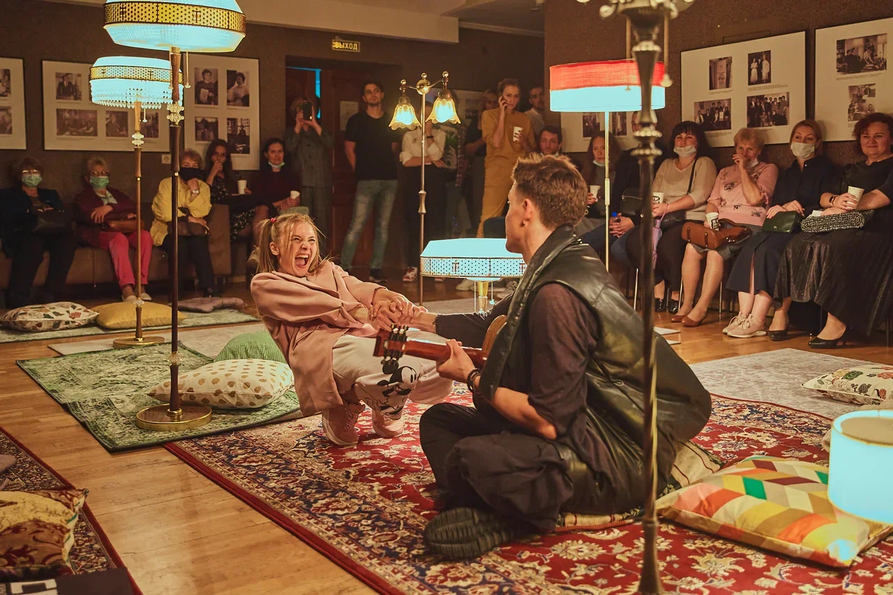 Голубая комната