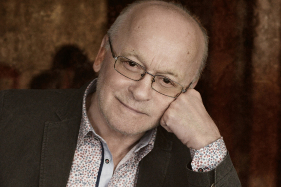 Бешеные деньги (Гастроли Академического русского драматического театра республики Башкортостан)