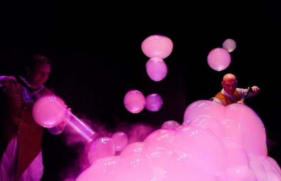 Испанский театр мыльных пузырей "CLINC!". От создателей шоу в парке развлечений Порт-Авентура (Испания)