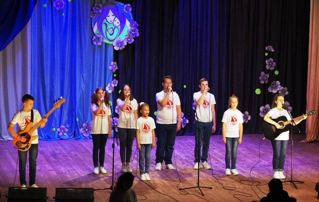 Концерт «Тепло сердец любимых мам!»